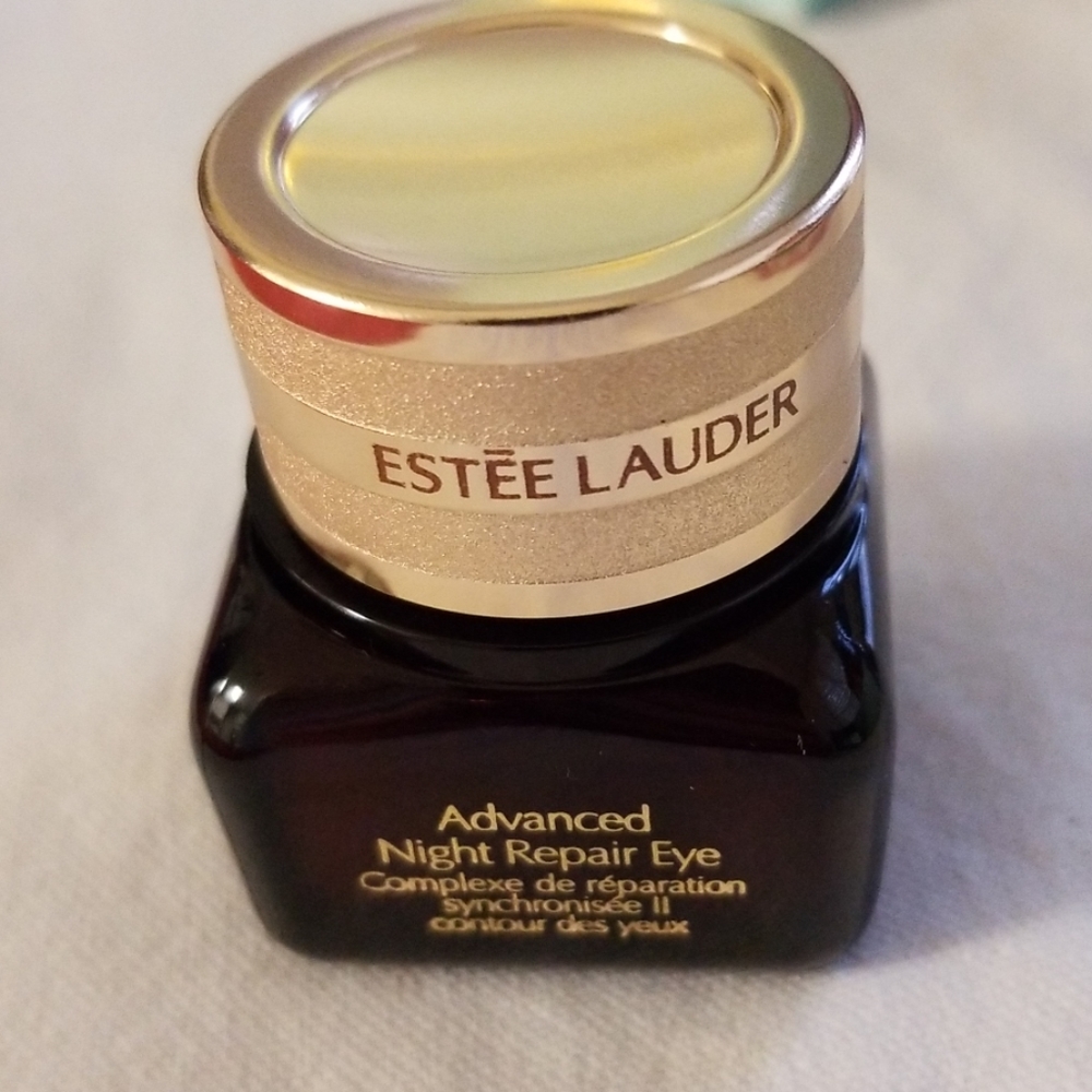 Estee Lauder Advanced Night Repair Eye - Picture 4 of 4